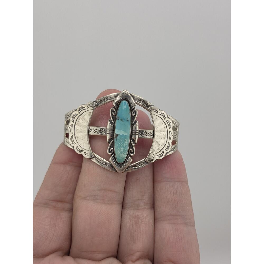 Vintage Singed BELL TRADING POST Sterling Silver Turquoise Cuff - Picture 7 of 15